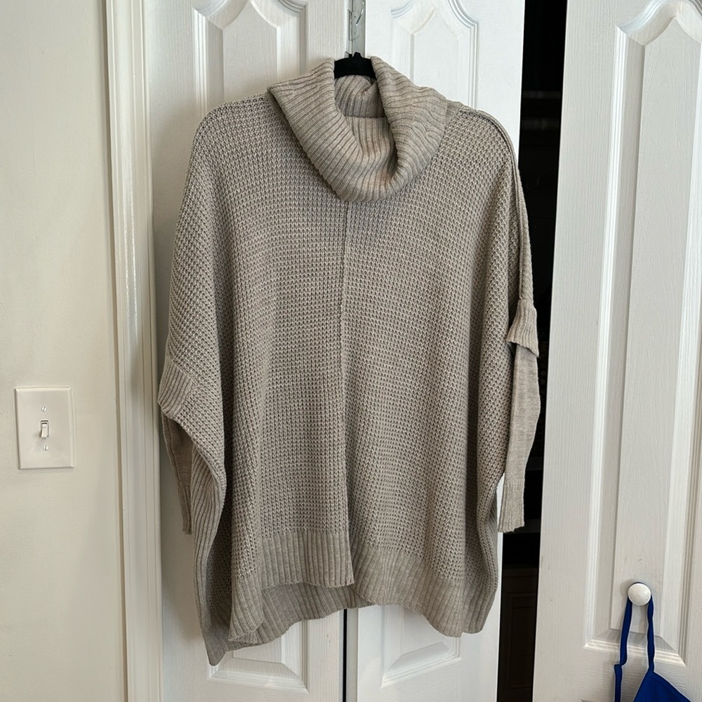 Oversized sweater turtleneck